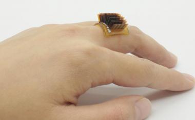 Wearable turns the body into a battery
