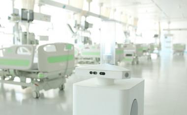 Disinfection robot lends hospitals a big hand