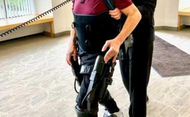Gait training with exoskeleton may improve function after stroke
