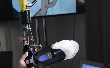 Bionic arm restores natural behaviors in patients
