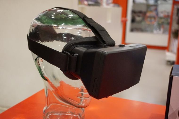 Virtual reality assessment effectively tests executive function in a real-world...
