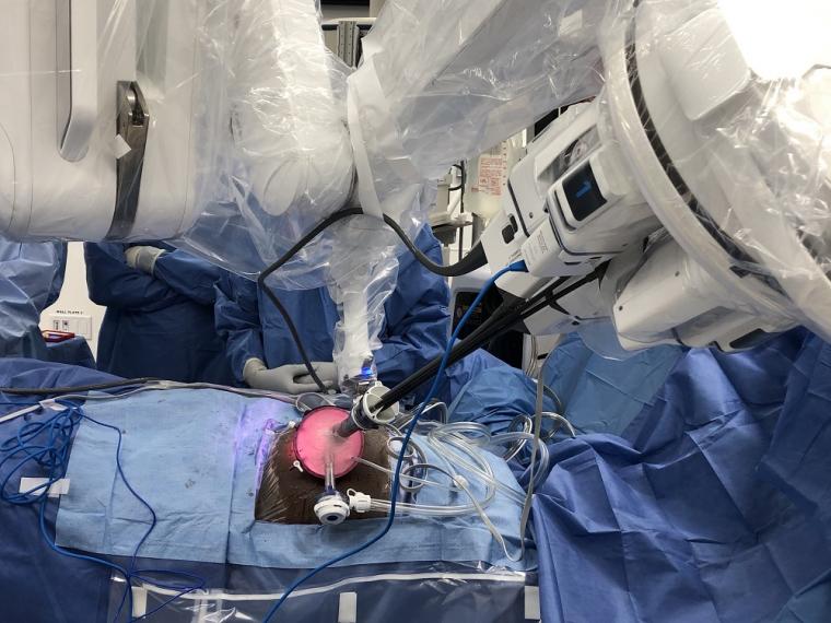A robotic single-port kidney transplant, which enables all surgical instruments...