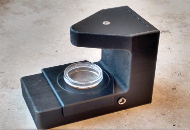 The holographic microscope enables automatic, three-dimensional tracking of...